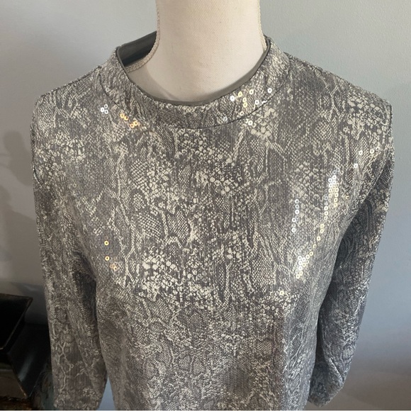 Chicos Size 2 Python Sequin Mock Neck Top - Picture 6 of 10